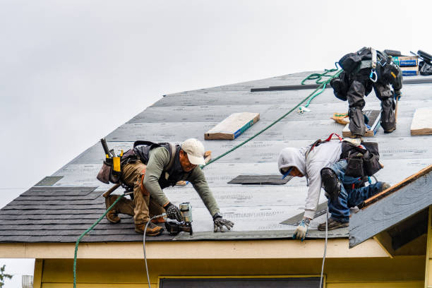 Professional Gutter Installation technician working in Santee, CA